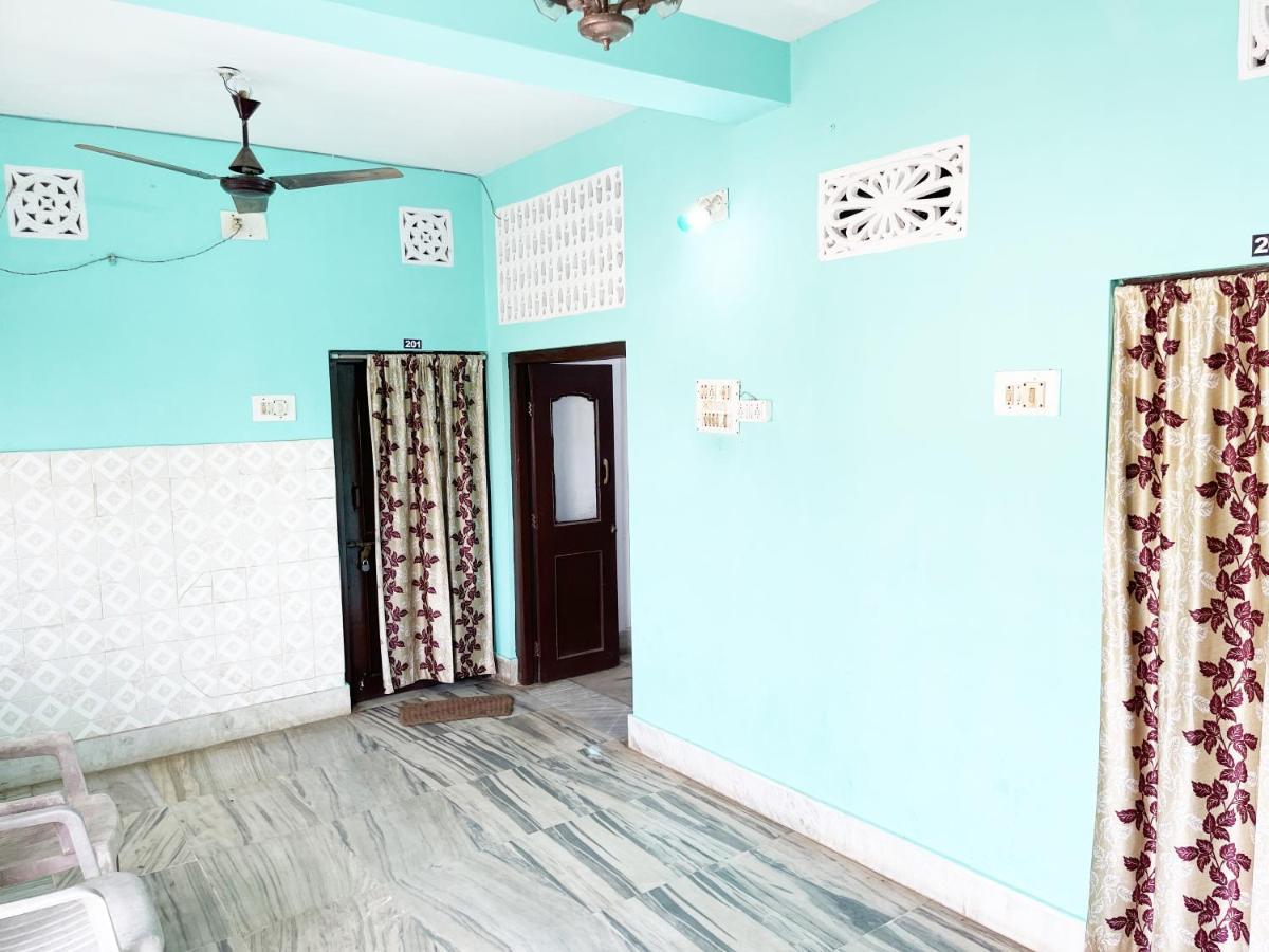 Hotel Radha Krishna بوري المظهر الخارجي الصورة
