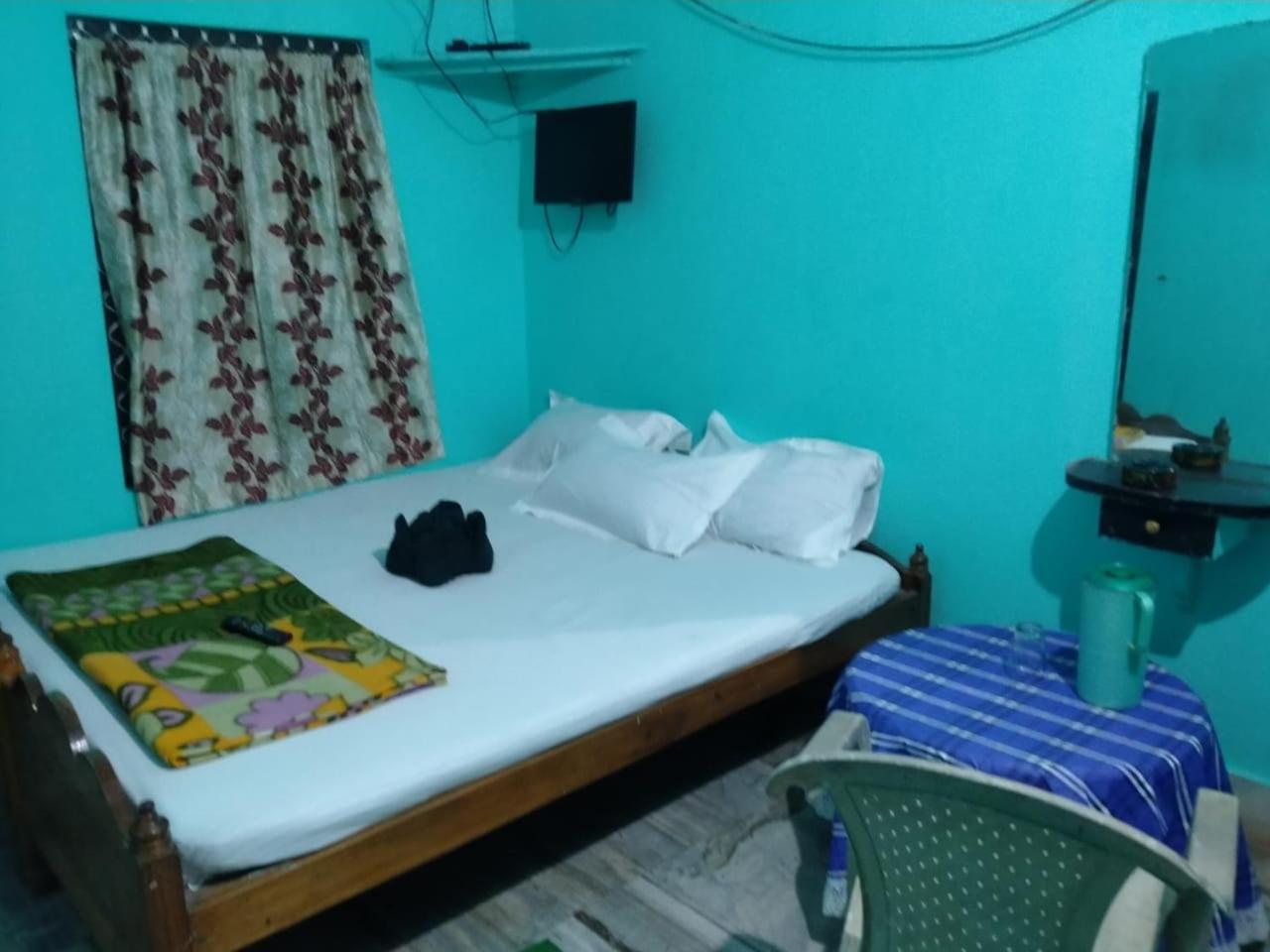 Hotel Radha Krishna بوري المظهر الخارجي الصورة
