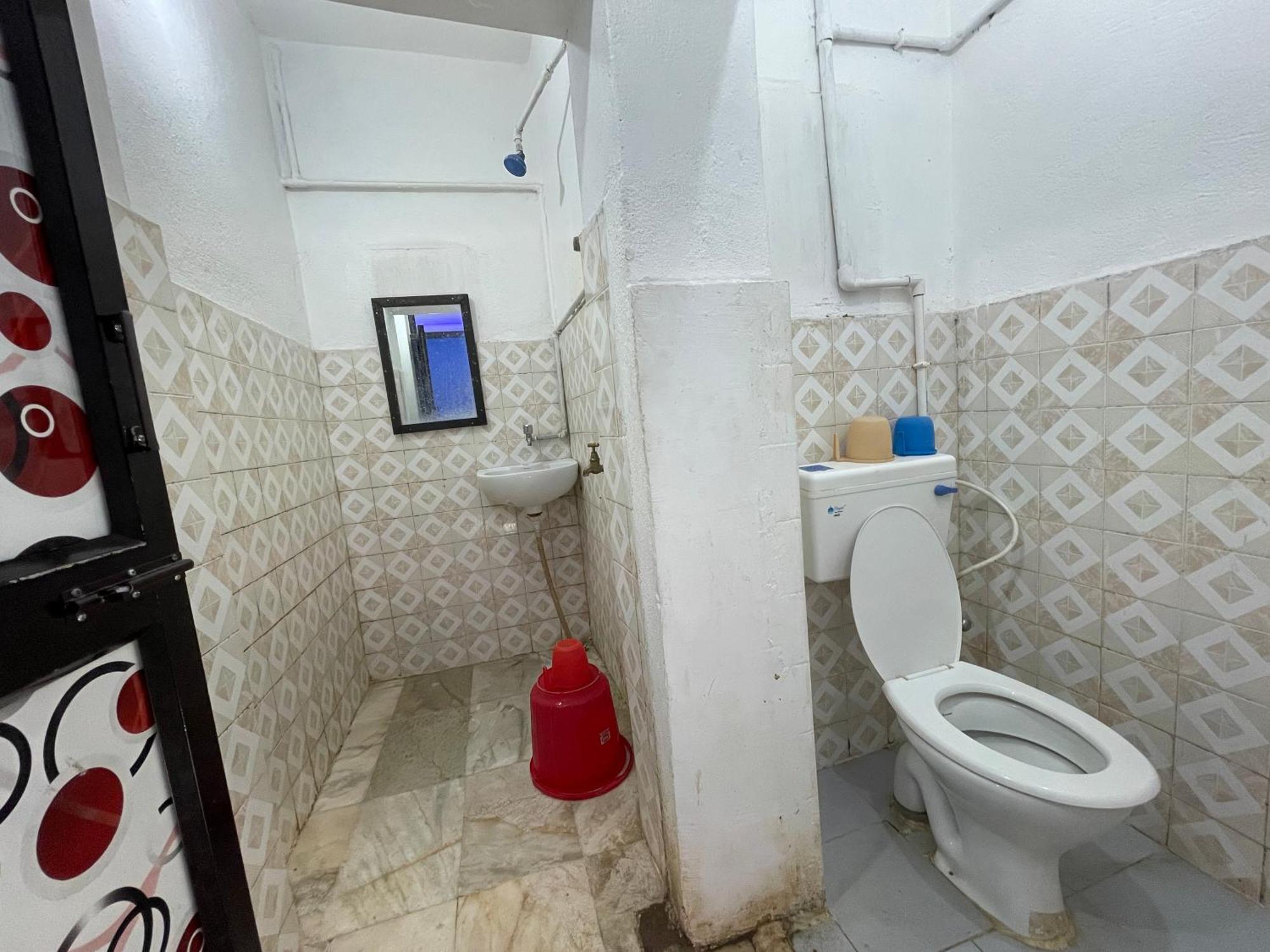 Hotel Radha Krishna بوري المظهر الخارجي الصورة