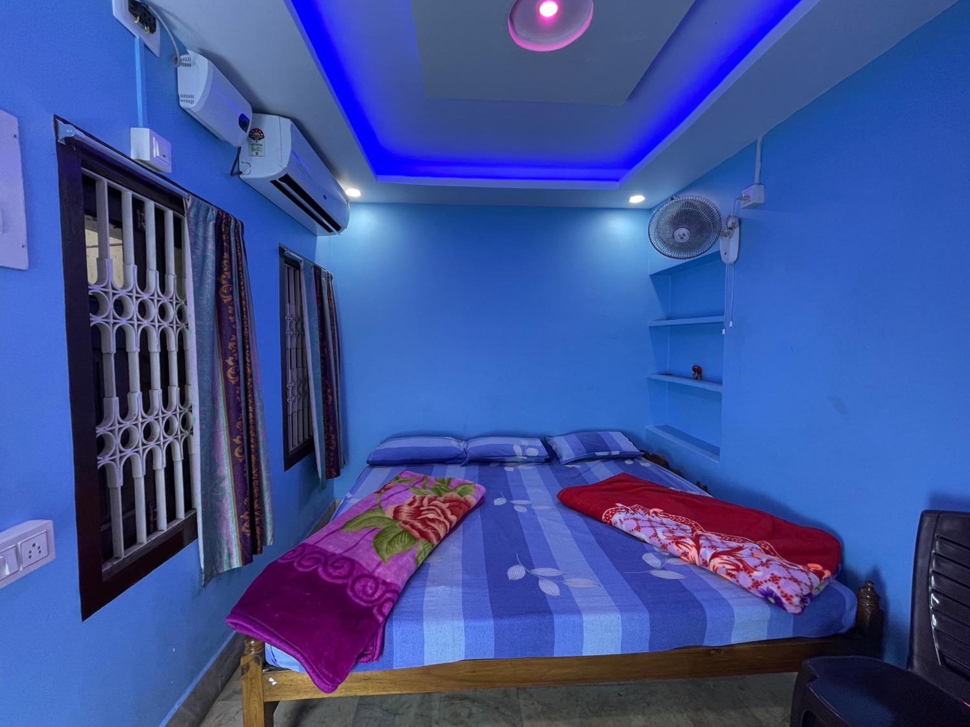 Hotel Radha Krishna بوري المظهر الخارجي الصورة