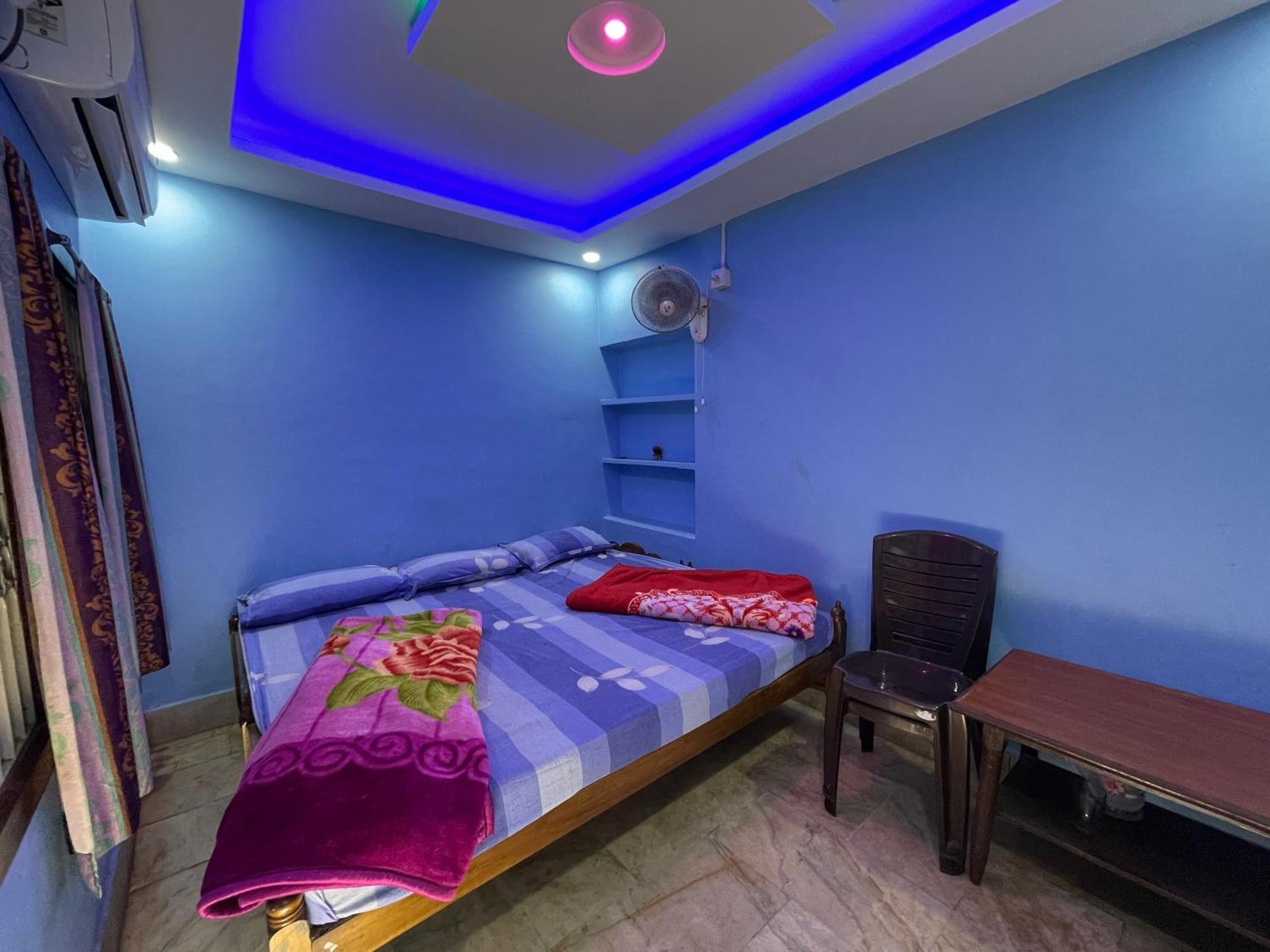 Hotel Radha Krishna بوري المظهر الخارجي الصورة