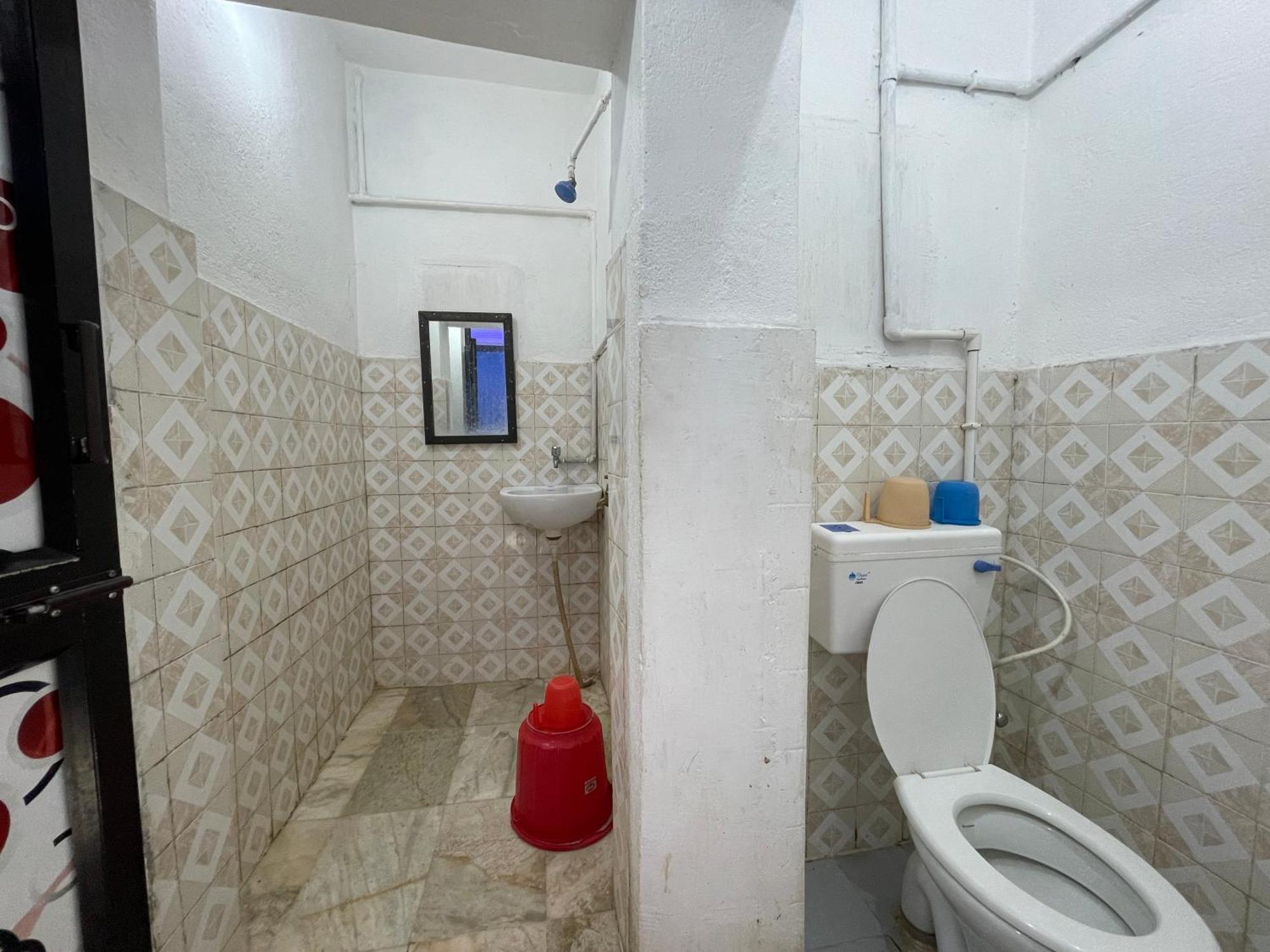 Hotel Radha Krishna بوري المظهر الخارجي الصورة